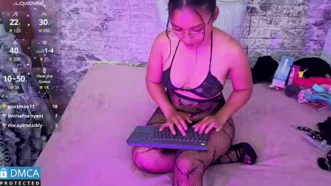 Tay online show from November 15, 8:11 am