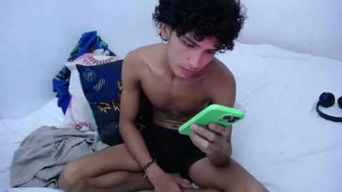 Tayron online show from December 29, 7:11 pm