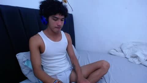 Tayron online show from January 26, 11:18 pm