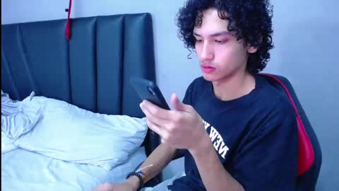 Tayron online show from September 27, 5:29 pm