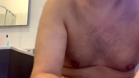 Snapshot of tbest1986 chatting on September 12, 7:19 am Tbest1986 online show from September 12, 7:19 am