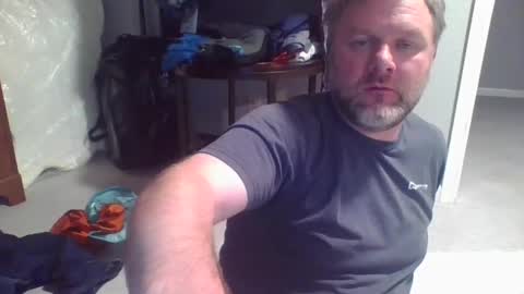 Snapshot of tbiz82 chatting on December 9, 6:12 am Tbiz82 online show from December 9, 6:12 am
