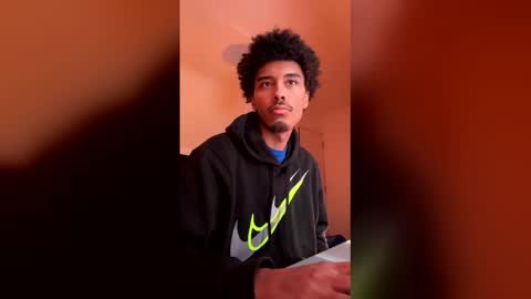 Snapshot of tdr1998 chatting on March 4, 10:10 am tdr1998 online show from March 4, 10:10 am