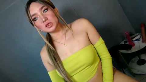 ellaine online show from January 28, 10:45 pm