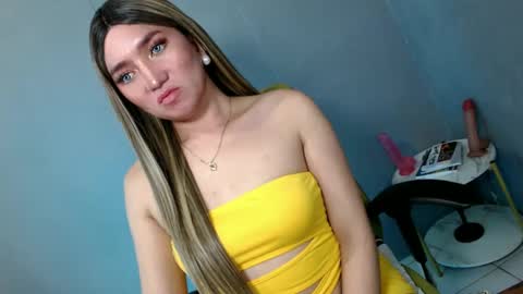 ellaine online show from February 1, 1:02 am