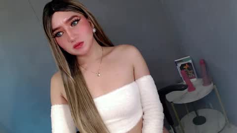 ellaine online show from March 8, 10:02 pm