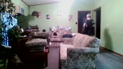 Teak online show from December 17, 9:27 pm