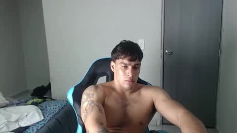 Snapshot of team23hot0 chatting on November 12, 5:30 am team23hot0 online show from November 12, 5:30 am