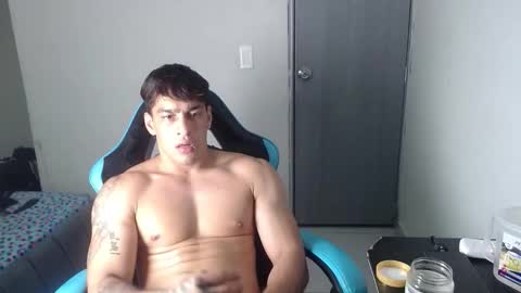 Snapshot of team23hot0 chatting on November 21, 4:22 am team23hot0 online show from November 21, 4:22 am