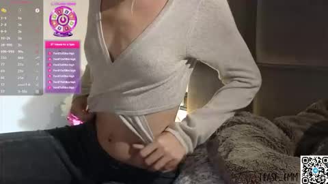 Snapshot of tease_me__ chatting on September 12, 8:20 pm Em online show from September 12, 8:20 pm