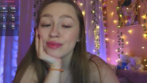 Snapshot of tease_mee_now chatting on November 25, 3:56 pm Eva online show from November 25, 3:56 pm