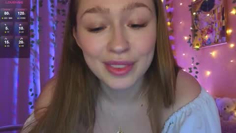 Snapshot of tease_mee_now chatting on December 22, 2:03 pm Eva online show from December 22, 2:03 pm