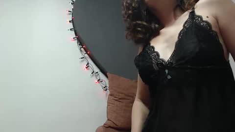 ALICIA--- online show from January 8, 9:11 am