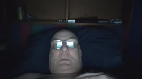 Snapshot of tebb61 chatting on October 3, 6:21 am Mark online show from October 3, 6:21 am