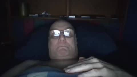 Snapshot of tebb61 chatting on October 17, 7:38 pm Mark online show from October 17, 7:38 pm