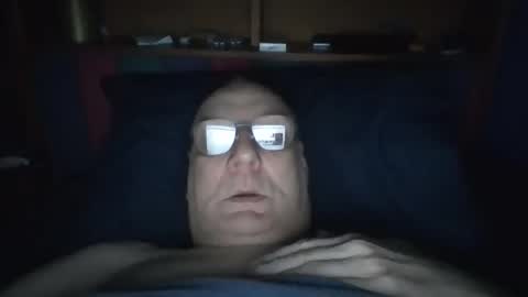 Snapshot of tebb61 chatting on October 21, 5:41 am Mark online show from October 21, 5:41 am