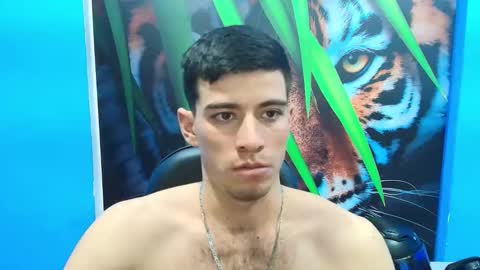 teddy_daaddy online show from May 2, 12:26 am