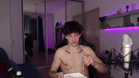 Snapshot of teddy_mode chatting on December 7, 6:59 pm Teddy online show from December 7, 6:59 pm