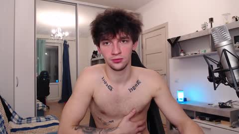 Snapshot of teddy_mode chatting on December 11, 7:25 pm Teddy online show from December 11, 7:25 pm