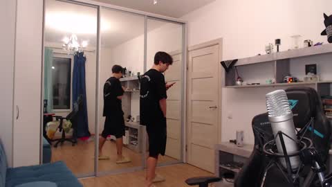 Snapshot of teddy_mode chatting on December 13, 3:11 pm Teddy online show from December 13, 3:11 pm