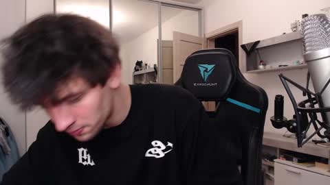 Snapshot of teddy_mode chatting on December 13, 6:16 pm Teddy online show from December 13, 6:16 pm