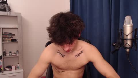 Snapshot of teddy_mode chatting on December 17, 9:05 pm Teddy online show from December 17, 9:05 pm