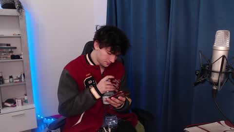 Snapshot of teddy_mode chatting on December 20, 6:56 pm Teddy online show from December 20, 6:56 pm