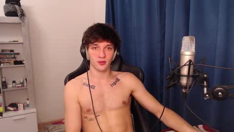 Snapshot of teddy_mode chatting on December 28, 10:13 pm Teddy online show from December 28, 10:13 pm