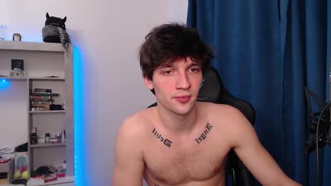 Snapshot of teddy_mode chatting on December 30, 12:32 am Teddy online show from December 30, 12:32 am