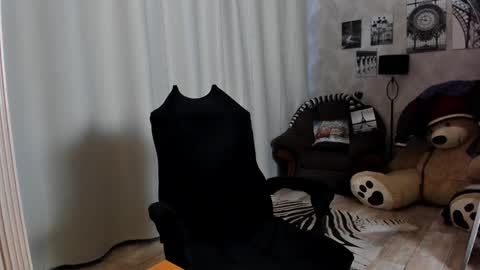 Snapshot of teddy_mode chatting on January 15, 7:37 am Teddy online show from January 15, 7:37 am