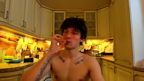 Snapshot of teddy_mode chatting on January 15, 10:38 am Teddy online show from January 15, 10:38 am