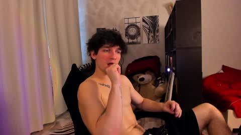 Snapshot of teddy_mode chatting on January 16, 8:11 am Teddy online show from January 16, 8:11 am