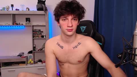 Snapshot of teddy_mode chatting on January 28, 9:08 pm Teddy online show from January 28, 9:08 pm