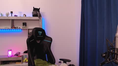 Snapshot of teddy_mode chatting on January 29, 12:12 am Teddy online show from January 29, 12:12 am