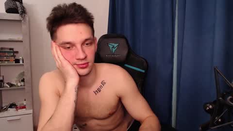 Snapshot of teddy_mode chatting on February 1, 6:54 am Teddy online show from February 1, 6:54 am