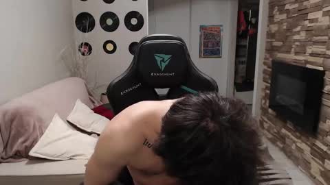 Snapshot of teddy_mode chatting on November 22, 9:58 pm Teddy online show from November 22, 9:58 pm