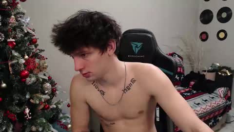 Snapshot of teddy_mode chatting on December 14, 4:29 am Teddy online show from December 14, 4:29 am