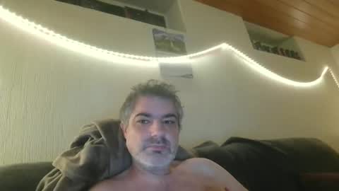 Snapshot of teeforyou chatting on October 27, 5:06 pm Peter online show from October 27, 5:06 pm