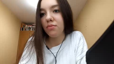 Snapshot of teganmeiser chatting on October 27, 12:42 pm Kimi online show from October 27, 12:42 pm