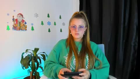 Snapshot of tekila__ chatting on December 11, 8:28 pm tekila__ online show from December 11, 8:28 pm