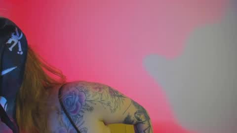 Snapshot of tekila__ chatting on February 5, 12:31 am tekila__ online show from February 5, 12:31 am