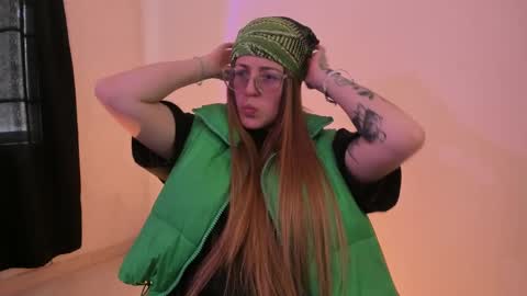 Snapshot of tekila__ chatting on February 21, 6:59 pm tekila__ online show from February 21, 6:59 pm