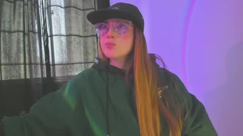 Snapshot of tekila__ chatting on March 1, 6:54 pm tekila__ online show from March 1, 6:54 pm