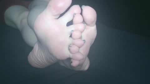 Viv West online show from January 2, 2:11 am