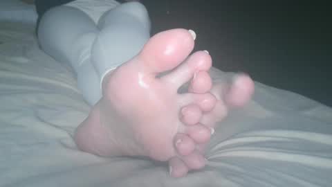 Viv West online show from January 31, 9:05 am