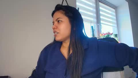 Snapshot of tell_me_goddess chatting on March 2, 1:29 pm Amazing SALOME online show from March 2, 1:29 pm