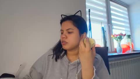 Snapshot of tell_me_goddess chatting on March 3, 12:55 pm Amazing SALOME online show from March 3, 12:55 pm