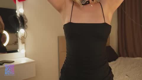 Snapshot of temperaturka chatting on September 24, 6:11 pm Sarah     online show from September 24, 6:11 pm