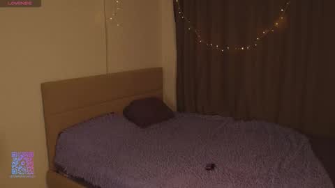 Sarah     online show from December 5, 6:11 am