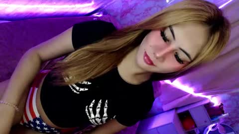 Snapshot of temptationoflust chatting on January 16, 3:02 am Im Dianna DONT FORGET TO FOLLOW ME online show from January 16, 3:02 am